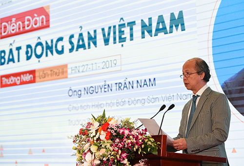 Chủ tịch VNREA Nguyễn Trần Nam phát biểu tại Diễn đàn